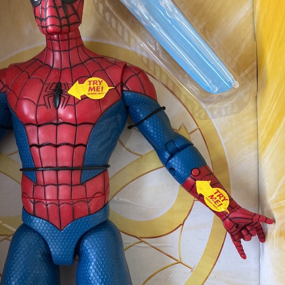 *NIB* Marvel 13" Spider-Man Talking Action Figure - Picture 6 of 9